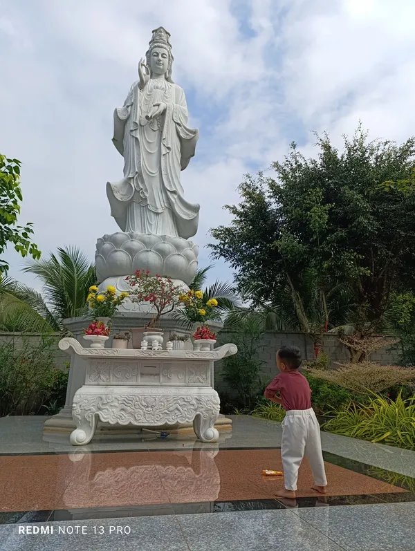 Câu Chuyện Về Địa Tạng Vương Bồ Tát Và Mẹ Quán Thế Âm